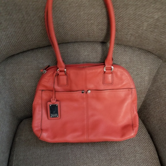 Authentic Tigenallo Purse - Picture 1 of 3